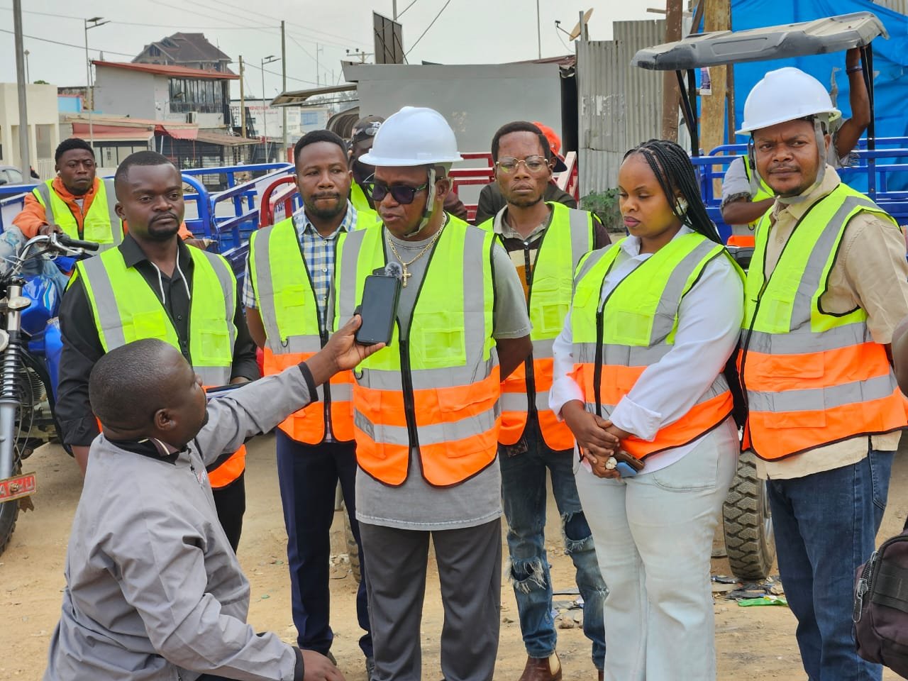 ITURI : Le Maire de la Ville, Monsieur MBUY KOLA BOSCO et GSC SARL lancent officiellement les travaux d’assainissement urbain